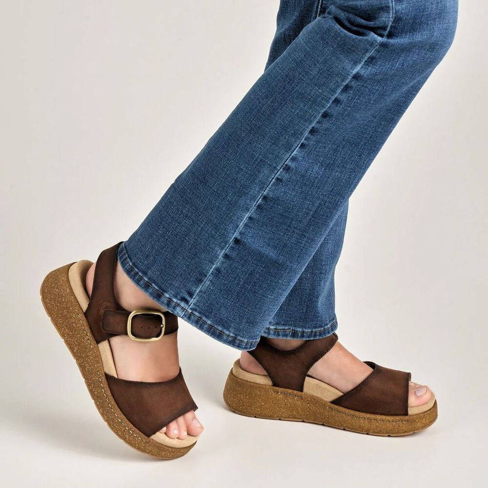 NEW Dansko Bianca Platform Sandal in Burnished Brown Nubuck NIB Boho, Casual